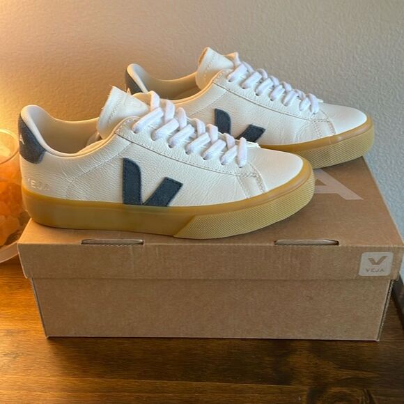 NWT Veja Campo sneakers US size 5 - Picture 2 of 6
